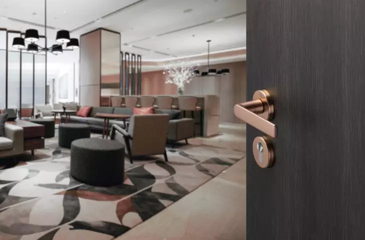 Set of brass handles for interior doors - Los Angeles series in F84-1R color, with Resista® technology - 10-year warranty on the surface