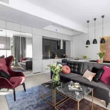 You can bet on one piece of furniture in magenta shade 