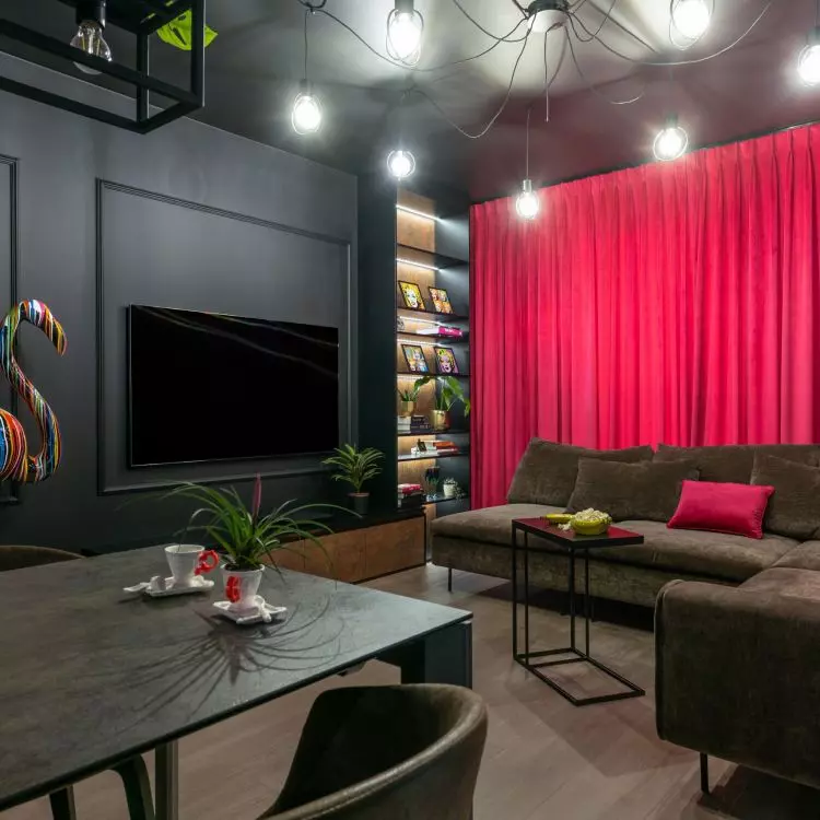 Beetroot and black create an interesting contrast