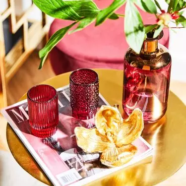 The colored glass is a great addition in magenta
