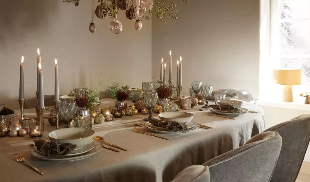 Christmas table decoration