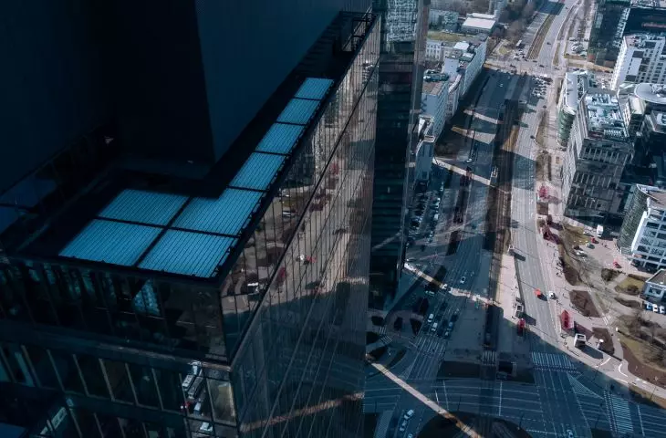 Tarasola Technic, 13 konstrukcji na 46 piętrze. Skyfall Warsaw, Warsaw Unit