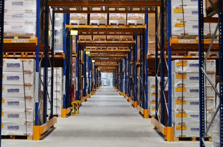 Ponad 10 000 m² powierzchni magazynowej