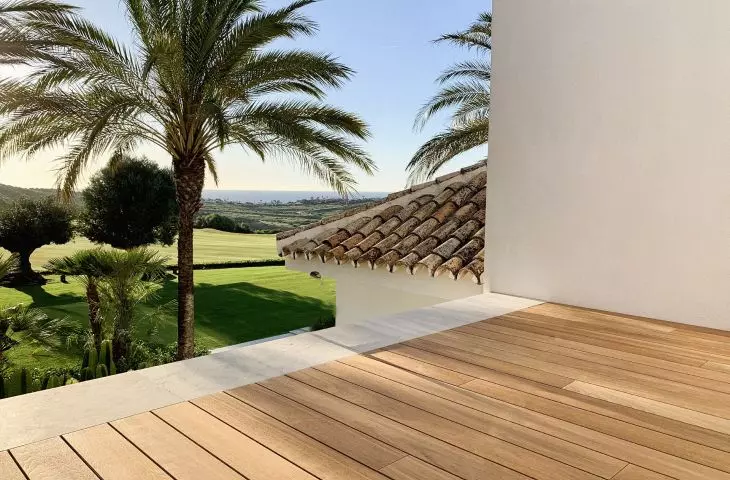 Duraj Deck / Burmese Teak