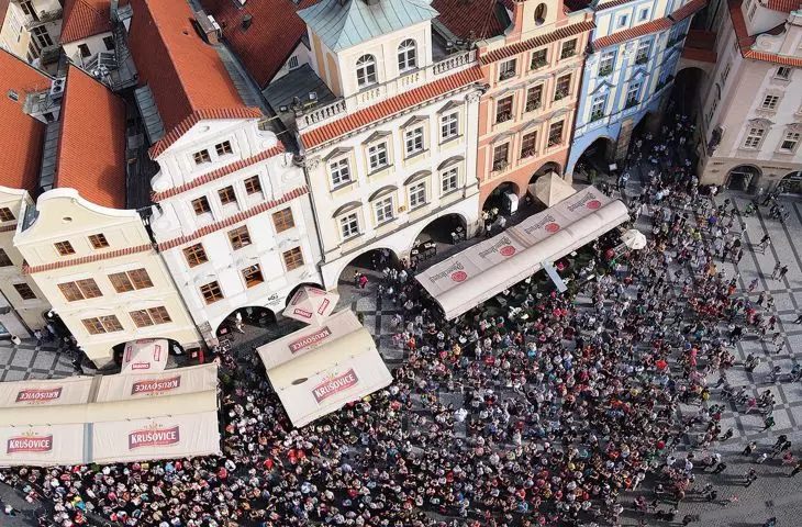 W czeskiej Pradze łatwiej znaleźć jedzenie na kieszeń „zwykłego człowieka” 