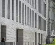 Nowe skrzydło Biblioteki Raczyńskich przy placu Wolności w Poznaniu
