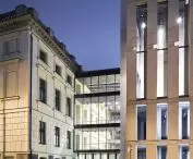 Nowe skrzydło Biblioteki Raczyńskich przy placu Wolności w Poznaniu