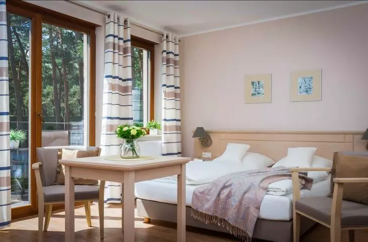 Our products are characterized by high quality and remarkable design. They combine well-tried methods of carpentry craftsmanship and modern production technologies with a very wide range of materials used today