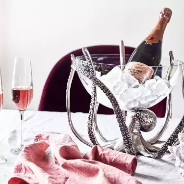 Striking table decorations