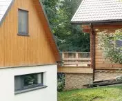 Dom wśród zielonych wzgórz nad Soliną