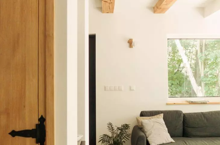 Dom wśród zielonych wzgórz nad Soliną
