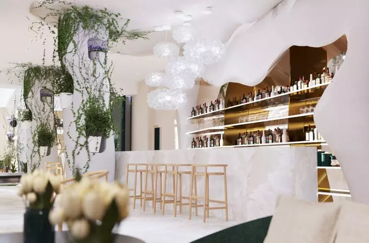 Część strefy restauracyjnej, sufit wykonany z paneli