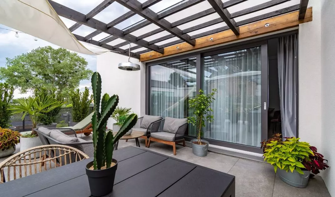Window airtightness greatly reduces heating costs  