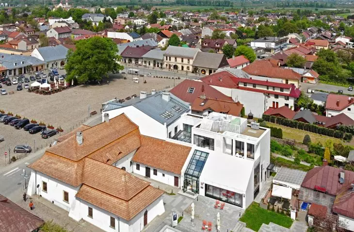Centrum Kultury i Sztuki imienia Ady Sary w Starym Sączu (proj. 55Architekci)