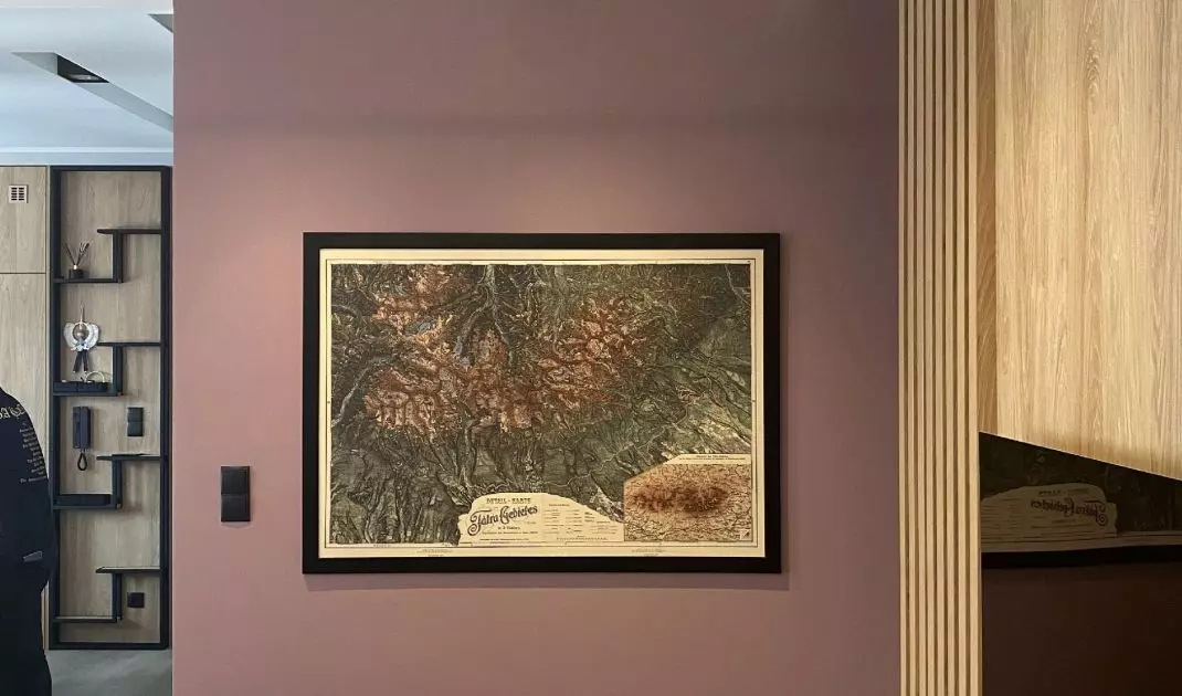 The historical map became the inspiration for the use of copper color in the interior