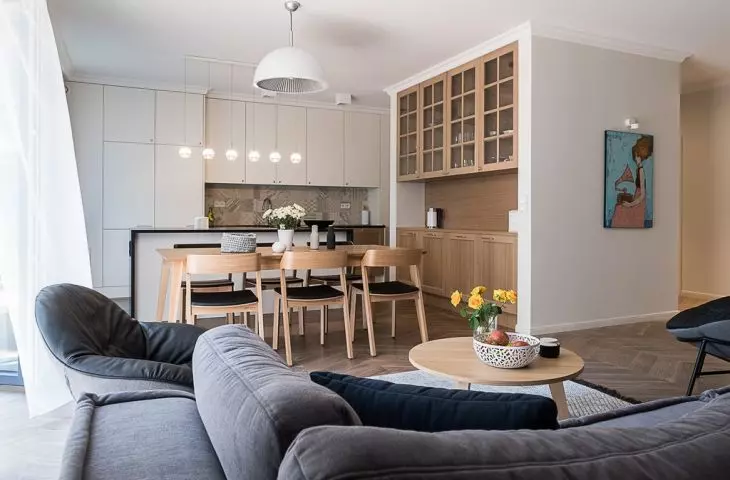 The combination of kitchen and living room requires zoning 