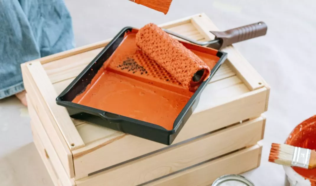 Accessories for painting walls 