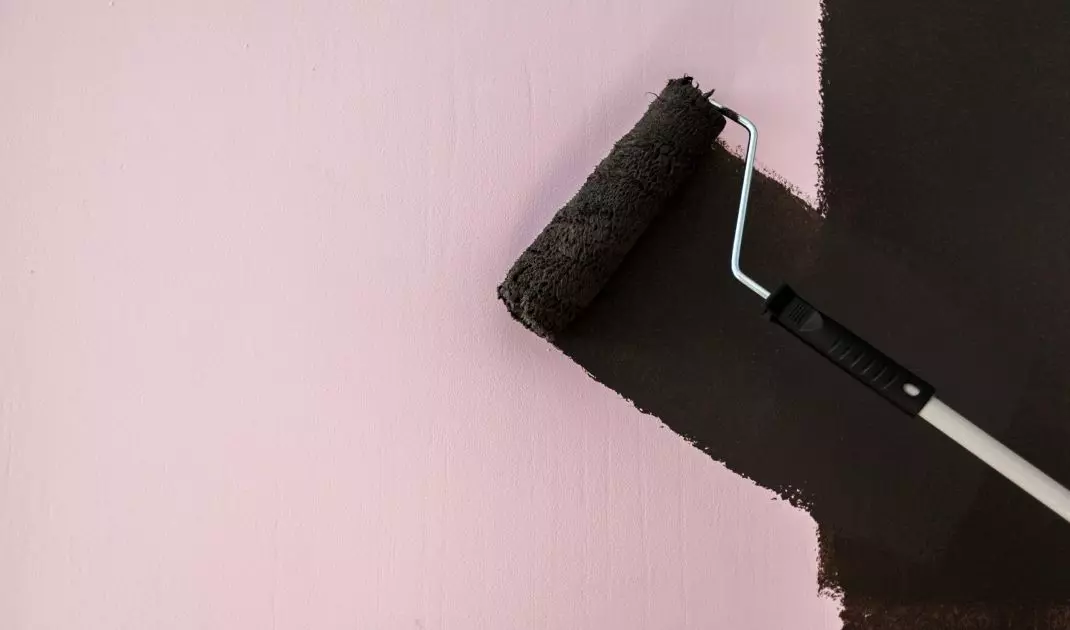 Painting the walls 