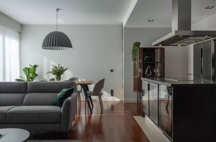 The theme of the interior is a combination of wood and stone 