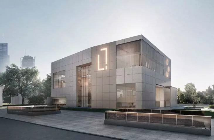 The building of the Center for Intercultural Dialogue is characterized by a simple, monochromatic body