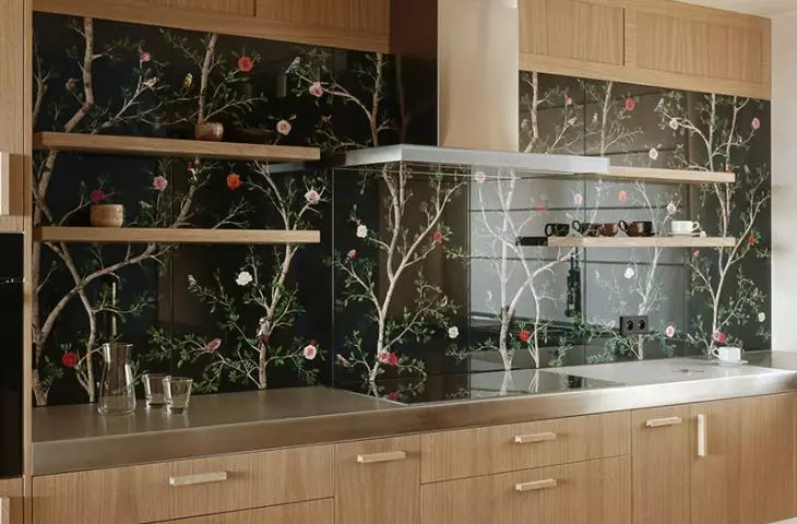 floral patterns in the kitchen