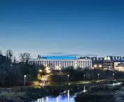 Oświetlenie elewacji budynku Wydziału Architektury Politechniki Poznańskiej