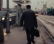 duże metropolie za dnia zapełniają się tysiącami przyjezdnych, którzy nocą opuszczą je i wrócą do swoich miejscowości