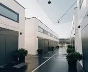 the use of modular technologies is a good idea for investments - it allows to shorten the time of construction of the object, such as the motels manufactured by QMODULAR, which are part of the Lemon Resort Spa in Gródek nad Dunajcem