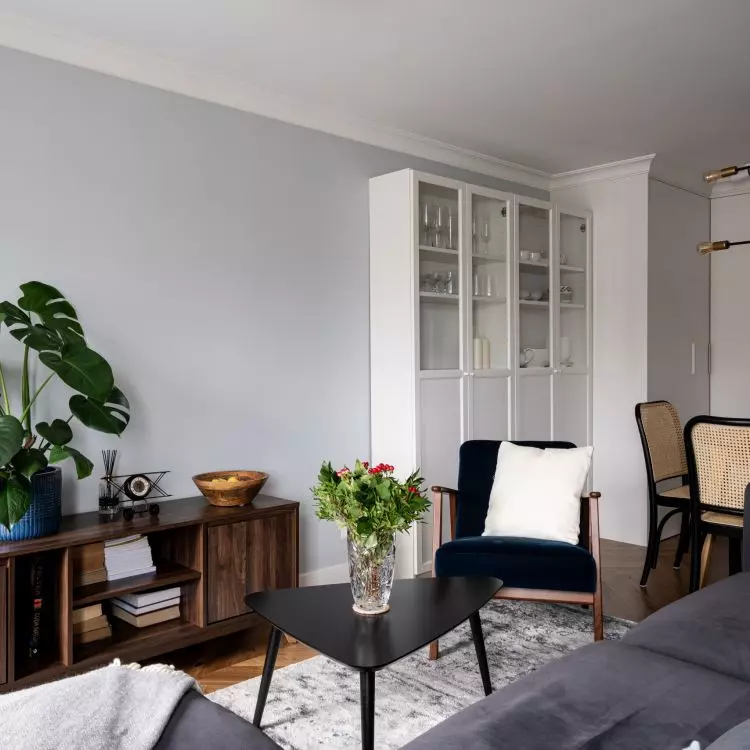 The interior was decorated in a retro style