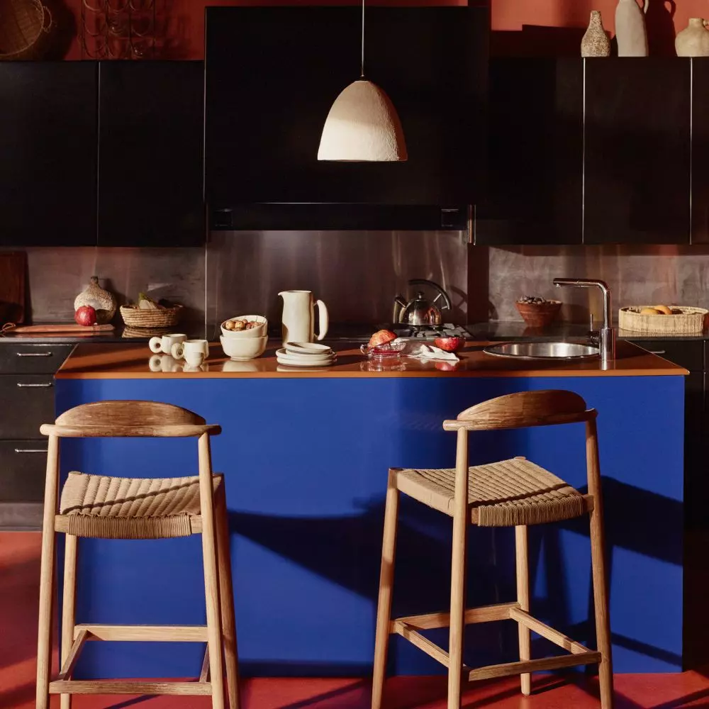 Nina hockers and dishes from the Tersilia collection