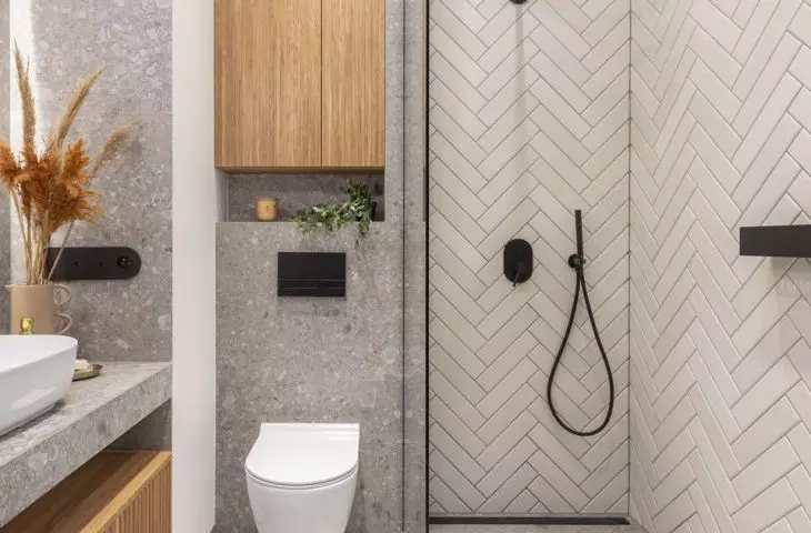 Light wood combines with gray tiles
