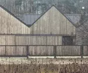 Dom w Sierakowie utrzymany w stonowanych barwach