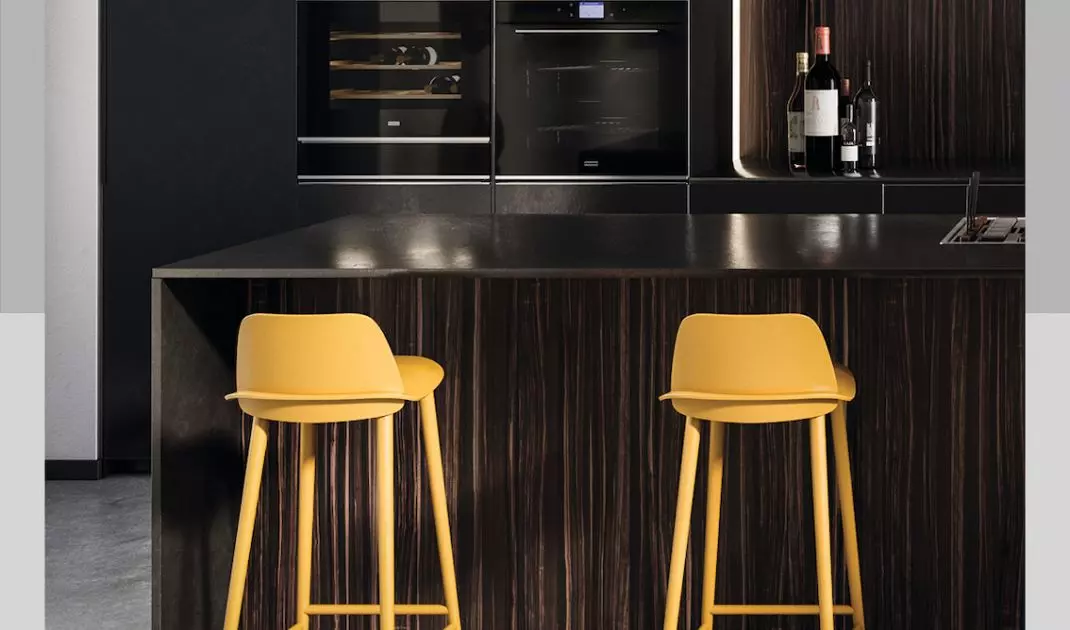 Mythos wine cooler