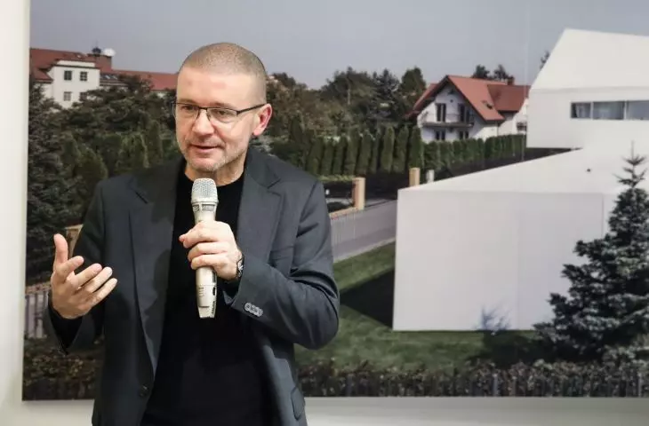 Exhibition of works by Robert Konieczny and KWK Promes studio 
