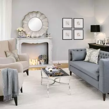 New York style interiors are distinguished by symmetry