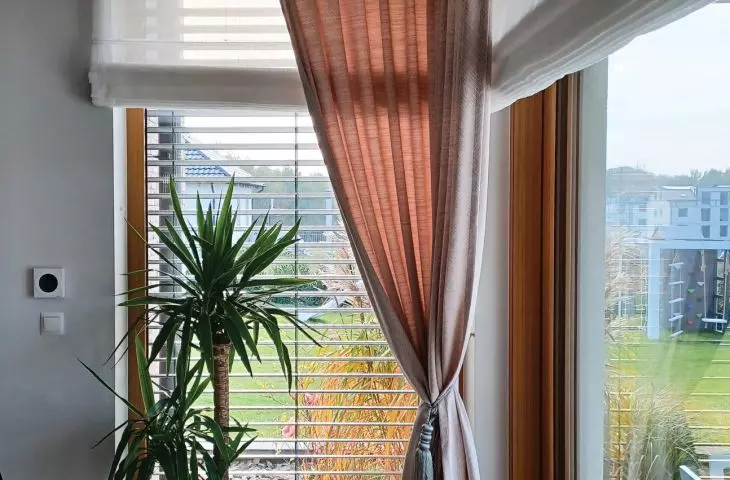 Façade blind