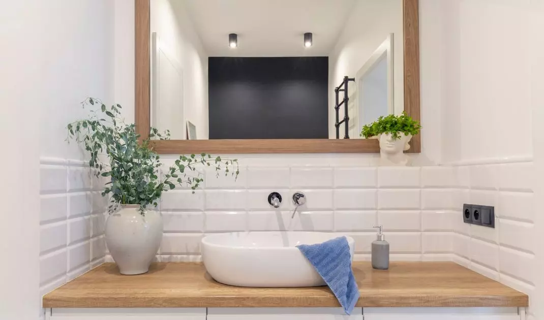 Retro-style bathroom