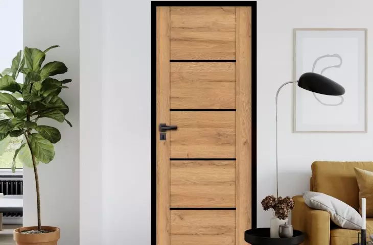 You must match the door frame to the door
