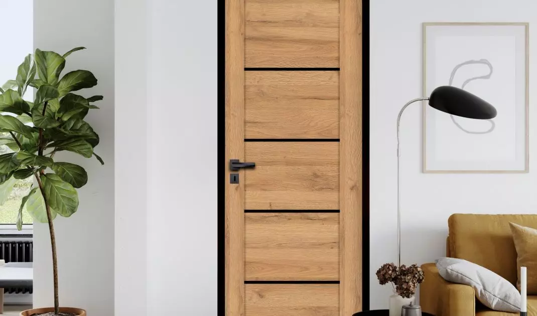 You must match the door frame to the door