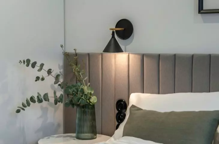 Upholstered bed headrest
