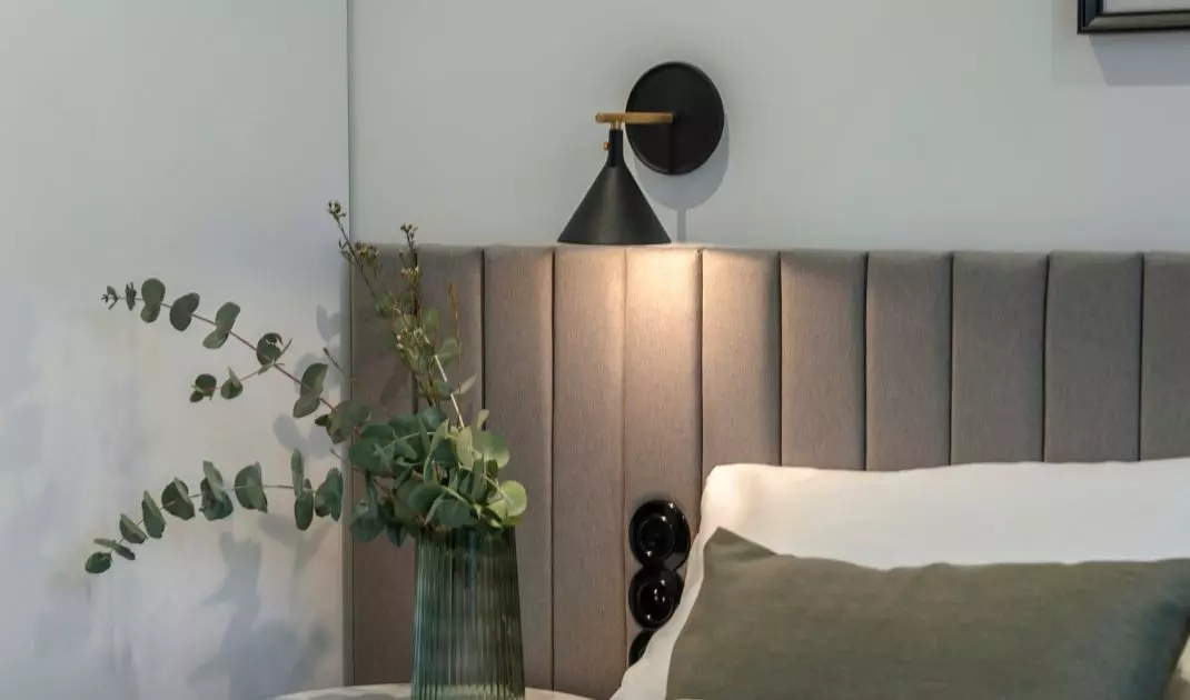 Upholstered bed headrest