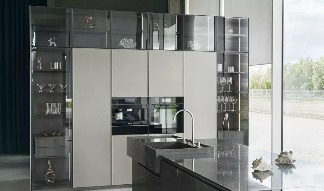 Vitrine in a modern way 