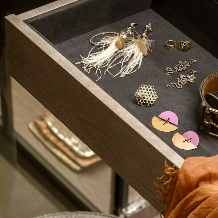 Dressing room drawer