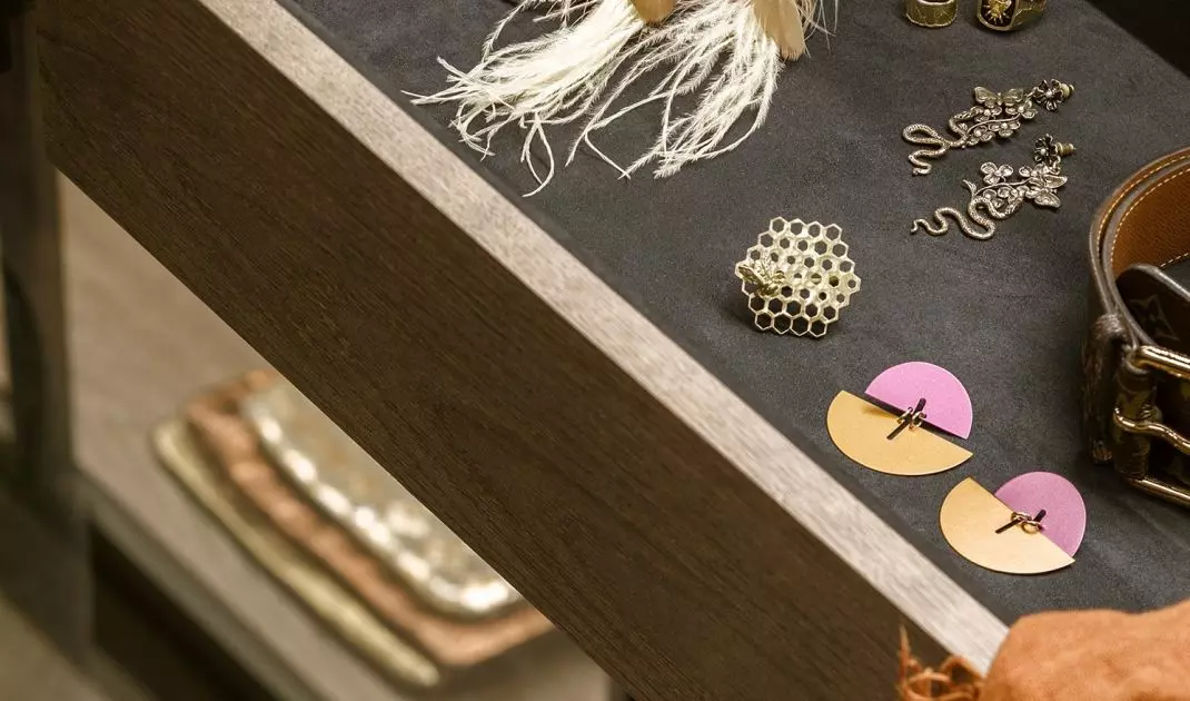 Dressing room drawer