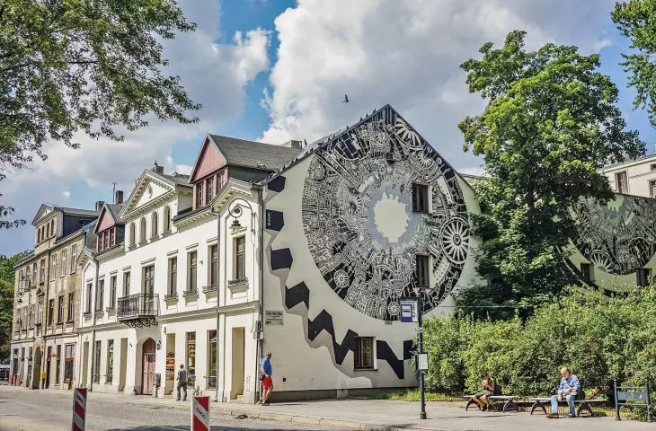  bardzo dobre artystycznie murale w Łodzi były wszechobecne, zanim stało się to modne w innych miastach, podróż ich szlakiem to zdecydowanie dobry pomysł