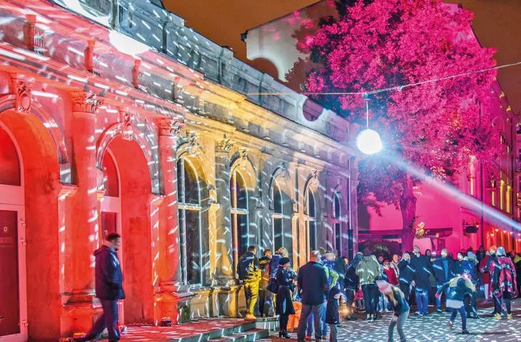 one of the best calling cards of the metropolis are the events organized here serially, the king among them is the Festival of Light 