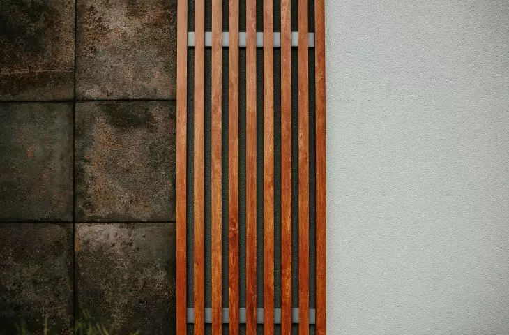 Aluminum facade laths, wood imitation effect