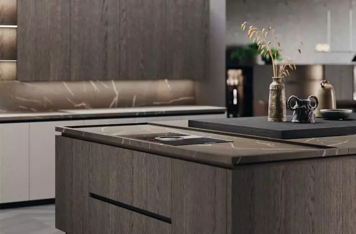 Kuchnia wykończona spiekiem kwarcowym Laminam  z kolekcji IN-SIDE Pietra Piasentina Taupe