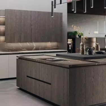 Kitchen finished with Laminam quartz sinter from the IN-SIDE Pietra Piasentina Taupe collection