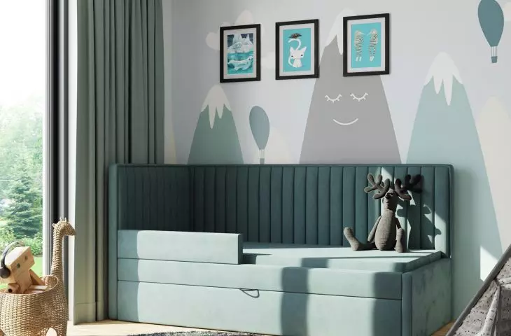 Łóżko z dwoma zagłówkami, barierką ochronną oraz szufladą wysuwaną na drugi materac lub skarby Comfort